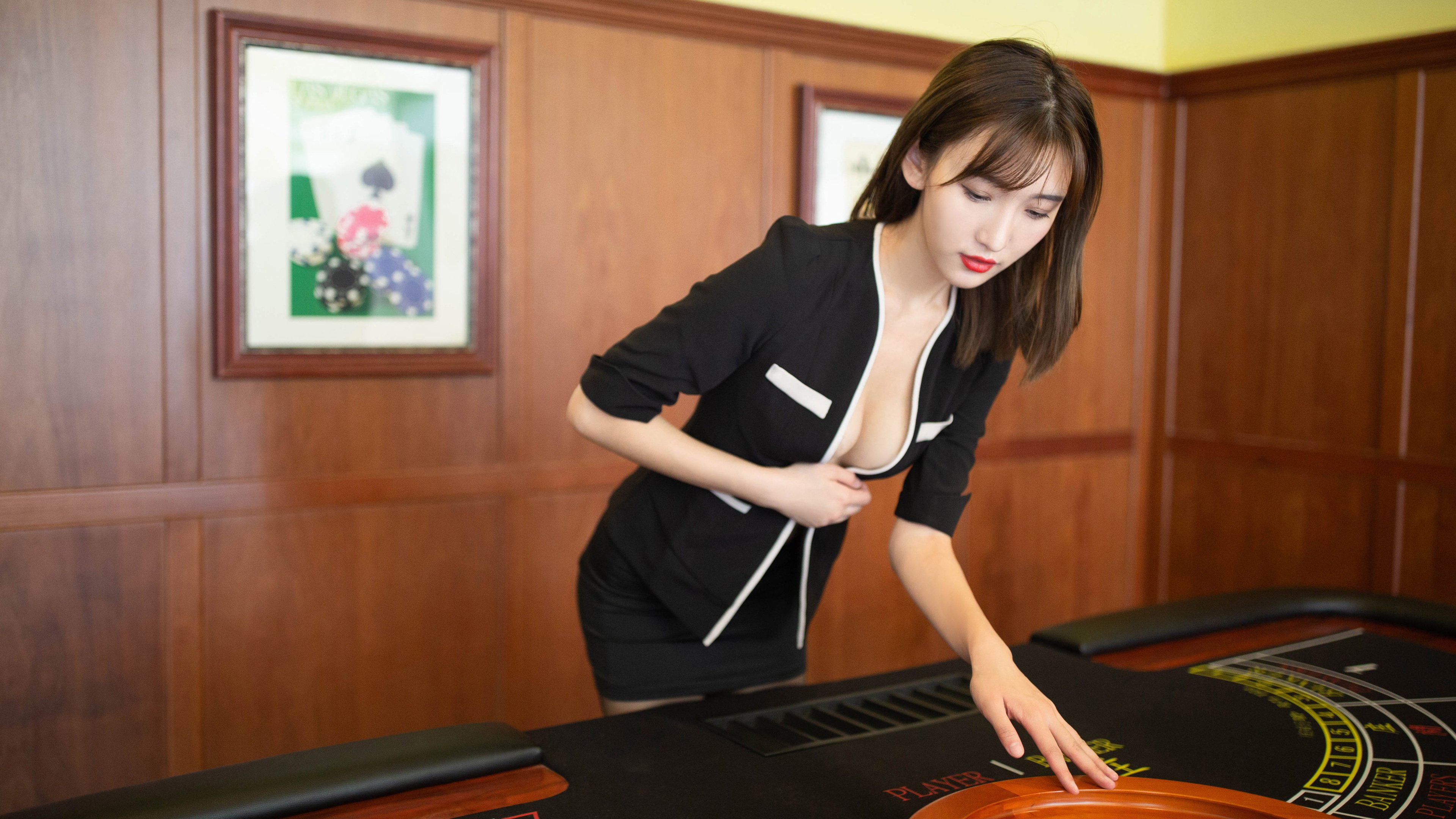 双城记，新疆队翻盘魔术的坚韧与库里状态火热的魔法