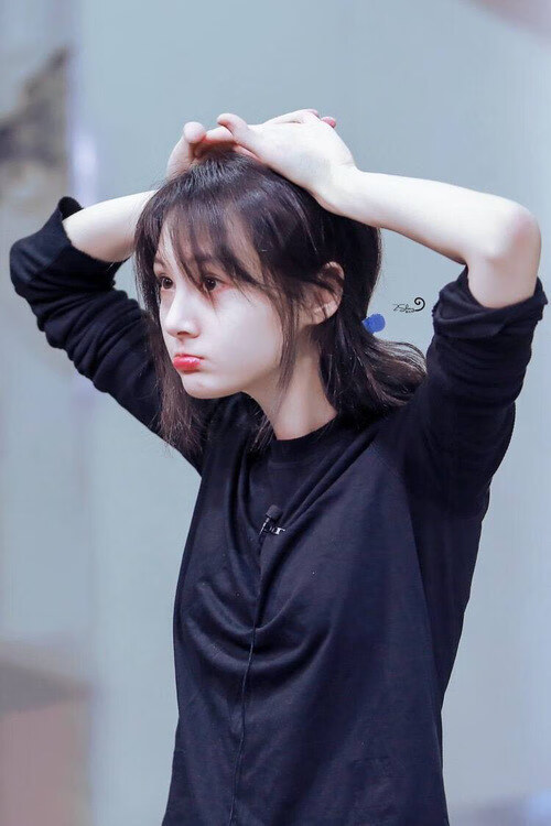 寒夜惊雷，当牙买加闪电击穿塞维利亚的欧冠铁幕