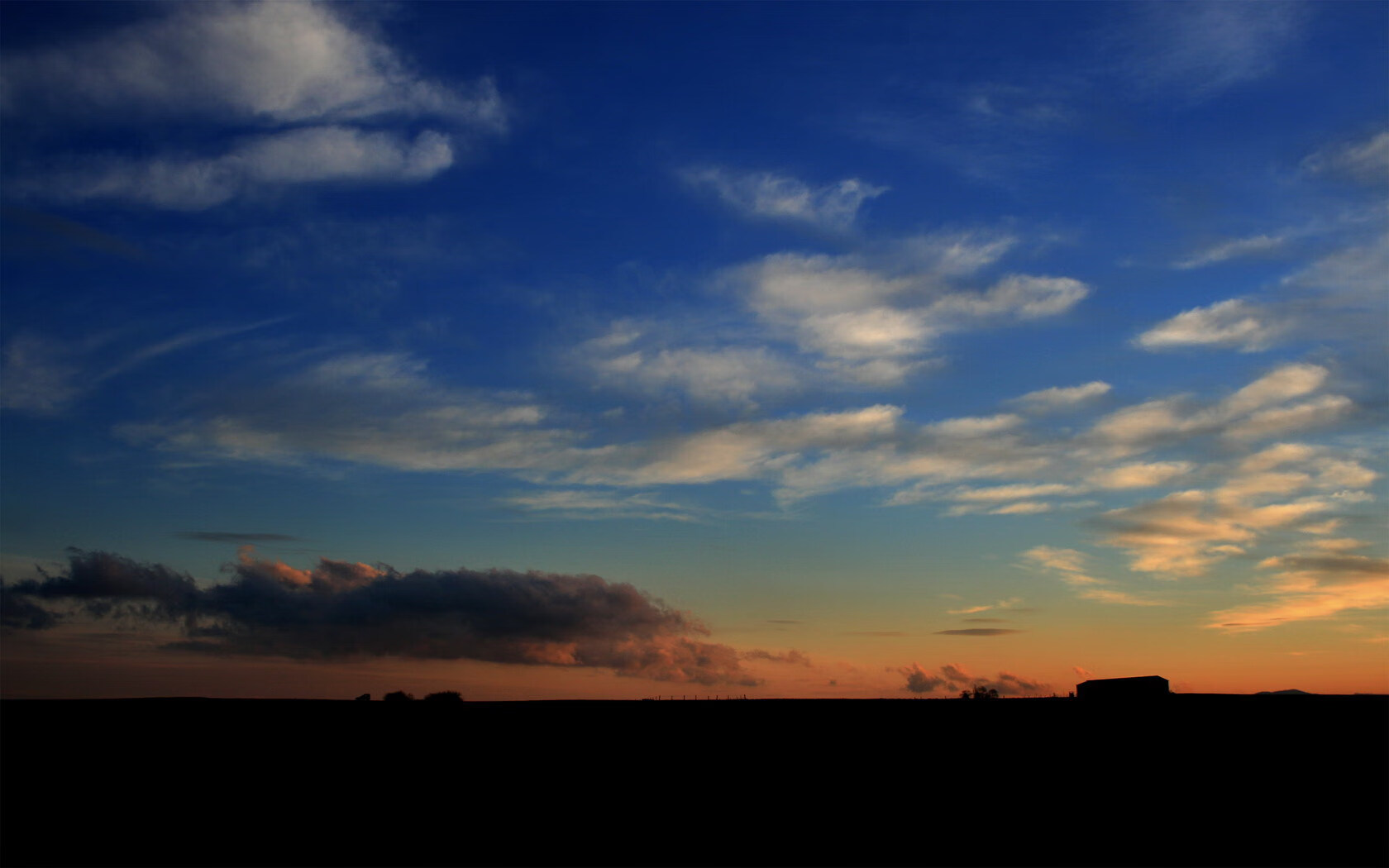 拉什福德半场闪击定乾坤，土耳其豪门客场3-0碾碎雷恩